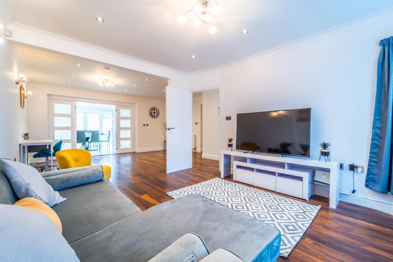 Modern Spacious 4 Bed Hayes Home With Free Parking المظهر الخارجي الصورة
